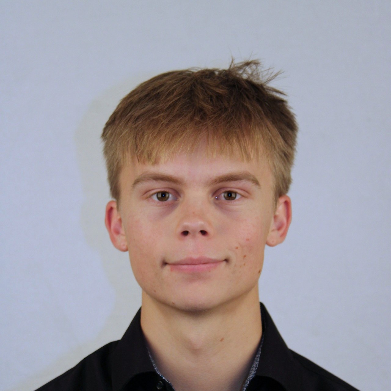 Gabriel Marshall headshot